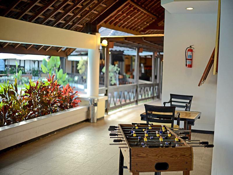 Grand Whiz Hotel Trawas Mojokerto Eksteriør bilde